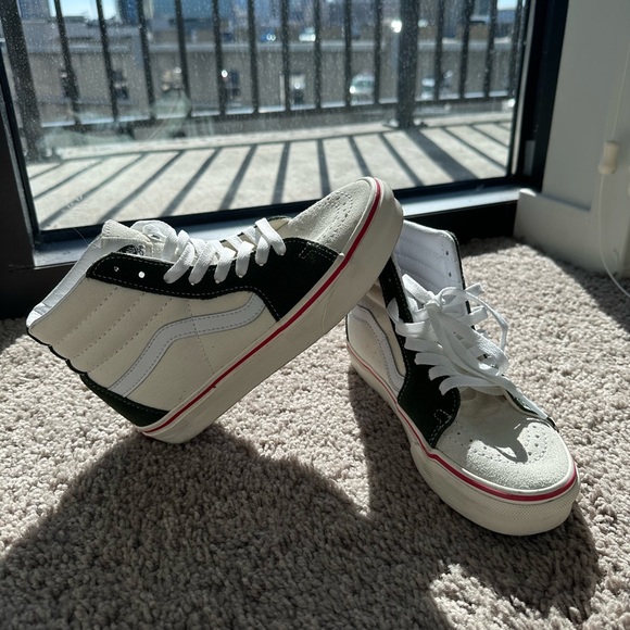 Women’s Vans Hi top Green & Cream Suede size 5.5 - Picture 4 of 5